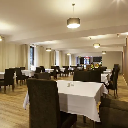 Zespol Pokoi Goscinnych Pan 2* Poznan